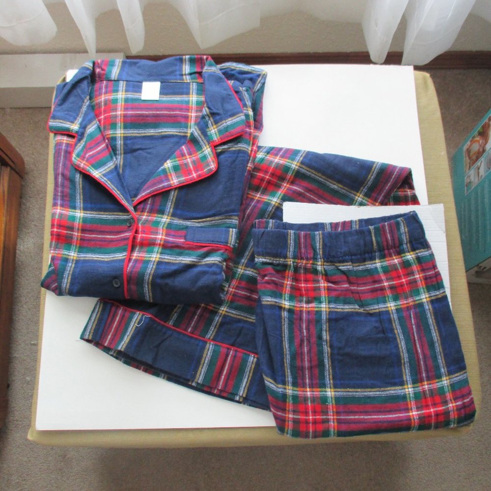 NEW Liz Claiborne 100% Cotton Flannel Pajamas - navy blue plaid